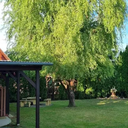 Fuer 5 Personen, 300 Meter Vom Freistrand Balatonmáriafürdő